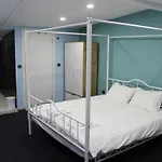 Hostel Ueskuedar *