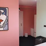Hostel Ueskuedar