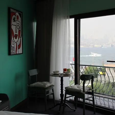 Ueskuedar * Istanbul