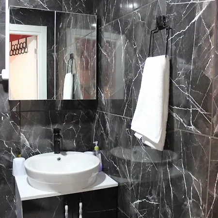 Auberge de jeunesse Ueskuedar *
